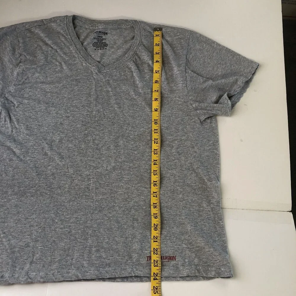 True Religion Mens Heather Gray V-Neck Short Sleeve T-Shirt Red Logo Size Large